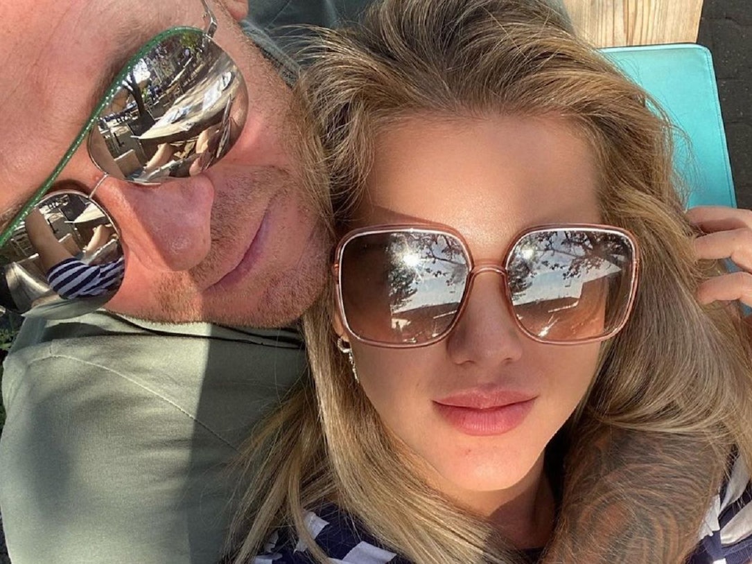 Andriy und Yuliya Voronin posieren für ein Selfie