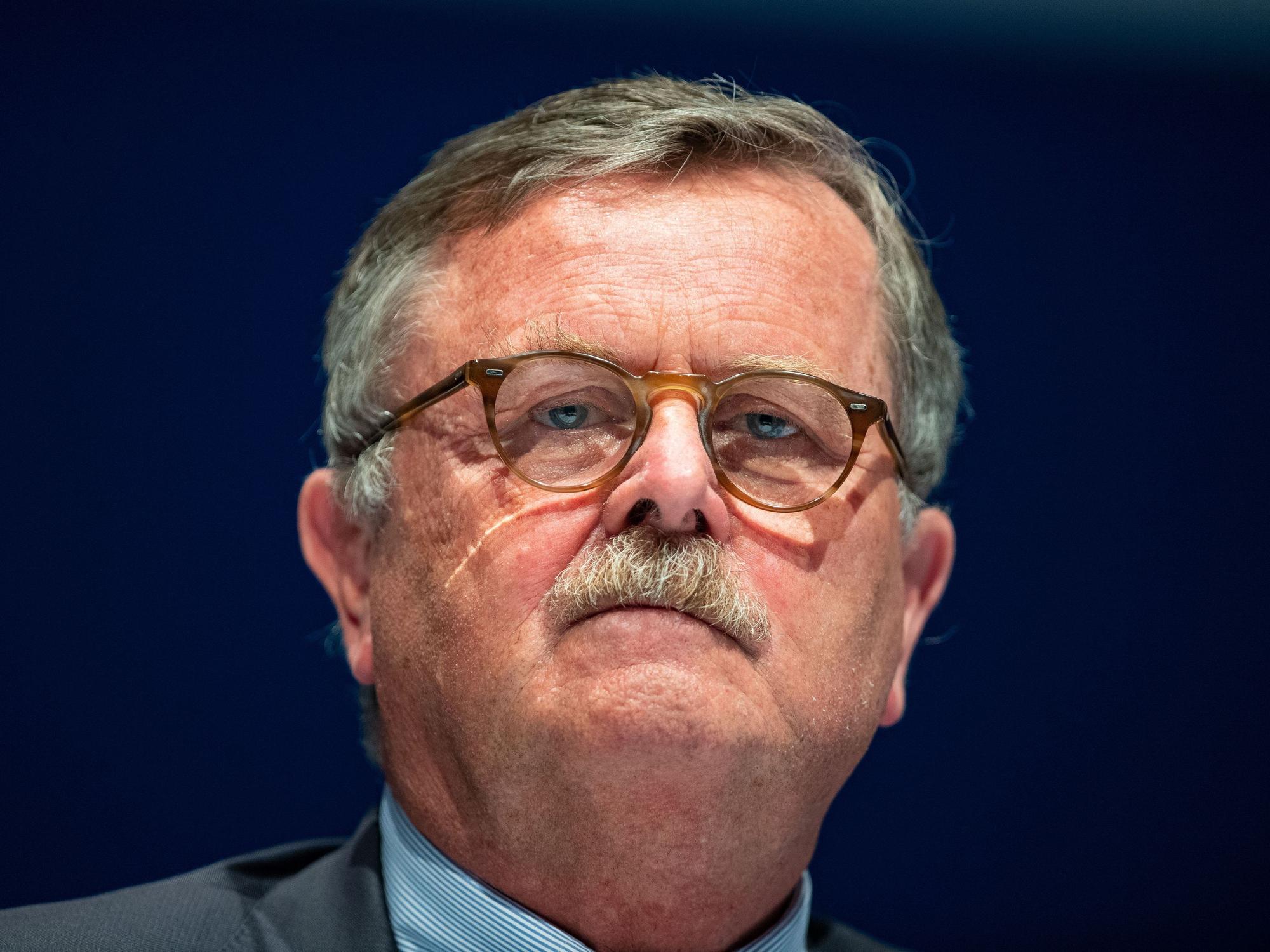 Weltärzte-Chef Frank Ulrich Montgomery (hier auf einer Aufnahme vom 19. Mai 2019) hält die fehlenden Zahlen zur Entwicklung der Corona-Pandemie für „mehr als peinlich“.
