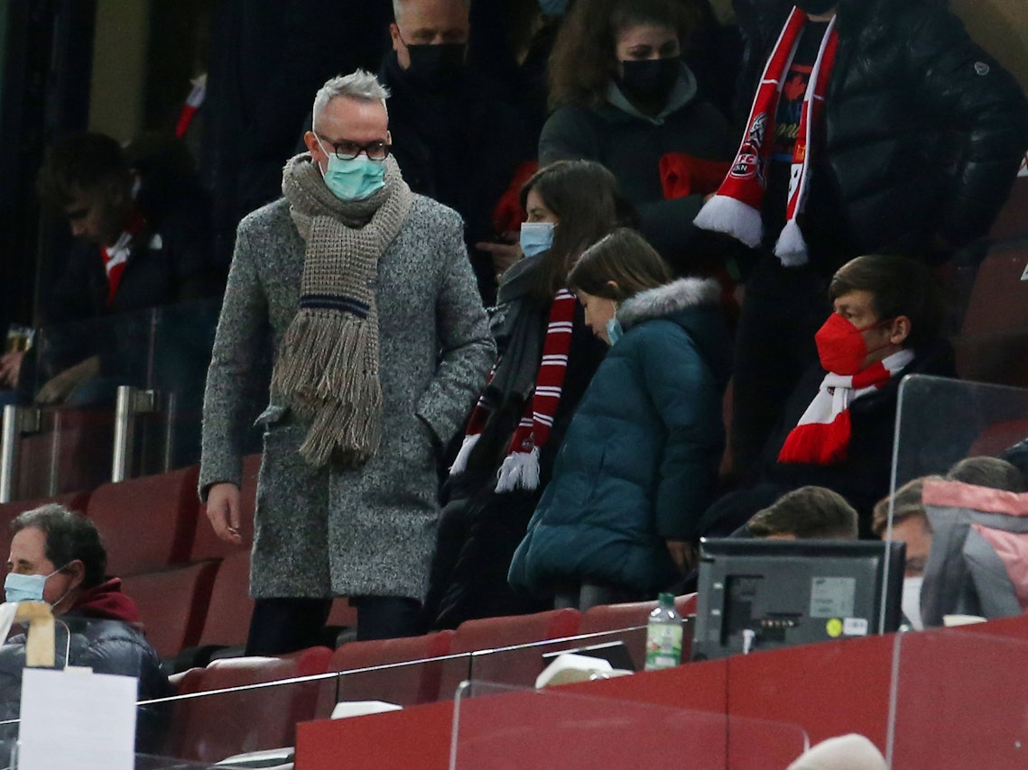 Alexander Wehrle beim Bundesliga-Spiel 1. FC Köln gegen VfB Stuttgart.