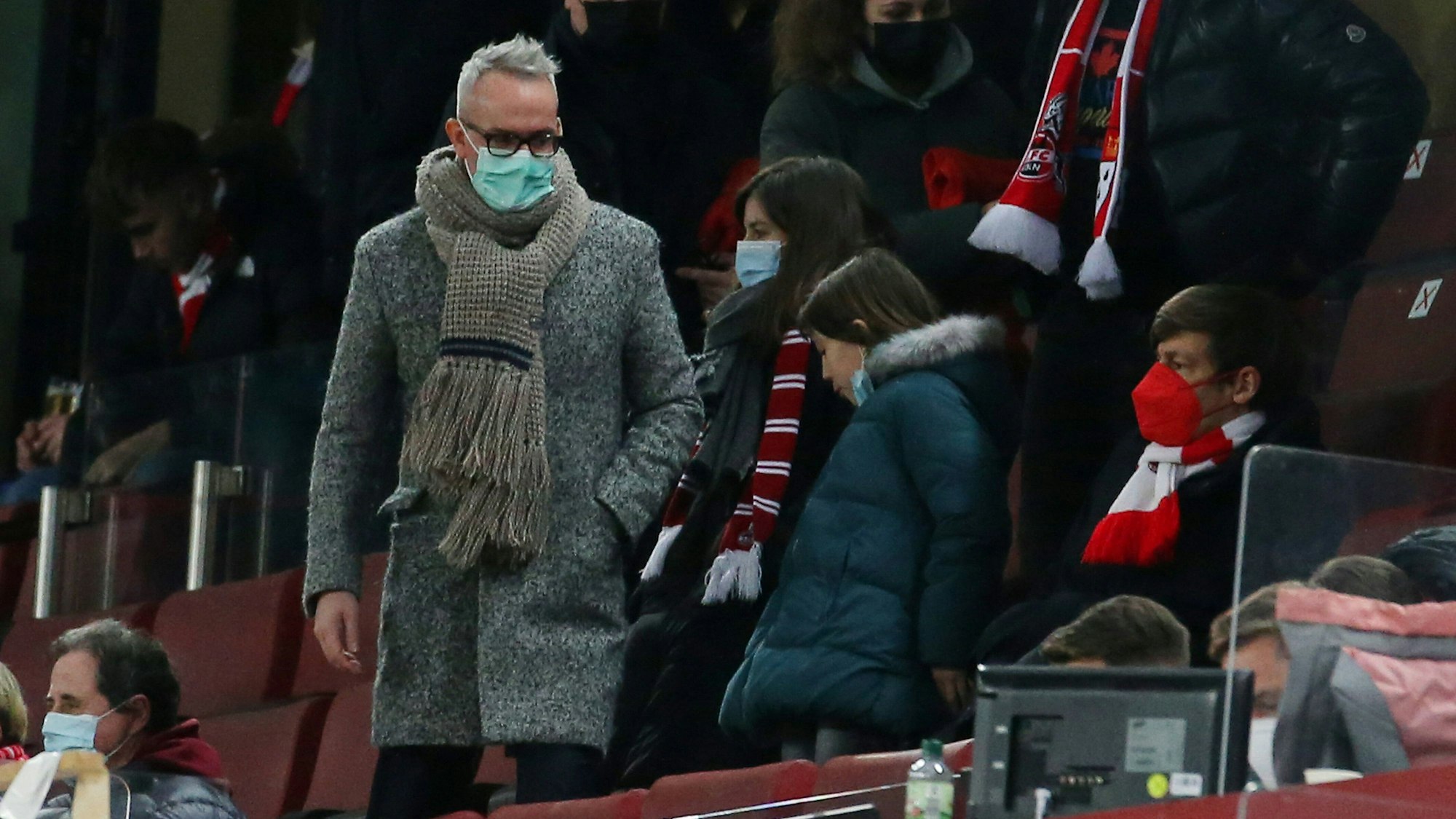 Alexander Wehrle beim Bundesliga-Spiel 1. FC Köln gegen VfB Stuttgart.