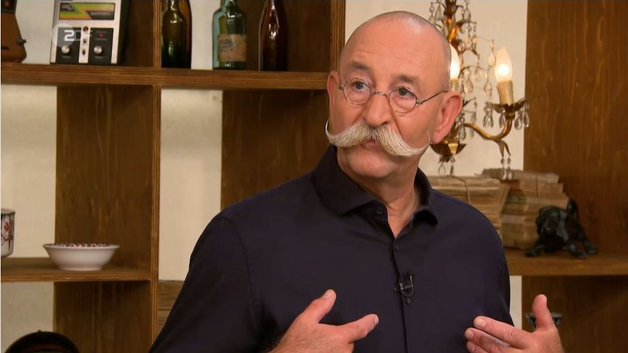 Horst Lichter bei „Bares für Rares“ vom 30. Dezember 2021.