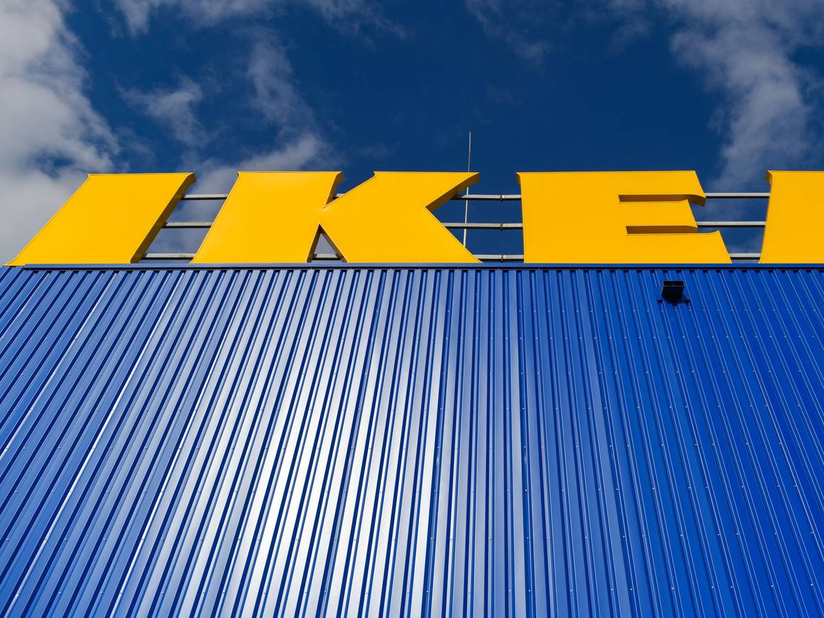 Ikea-Kunden müssen sich auf deutlich höhere Preise einstellen. Hier ein Symbolfoto von einem Einrichtungshaus in Brandenburg 2020.