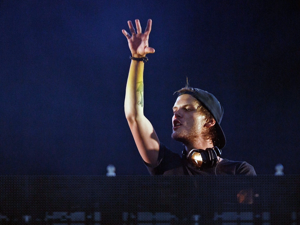 Avicii (hier 2015 in Finnland) starb mit nur 28 Jahren.
