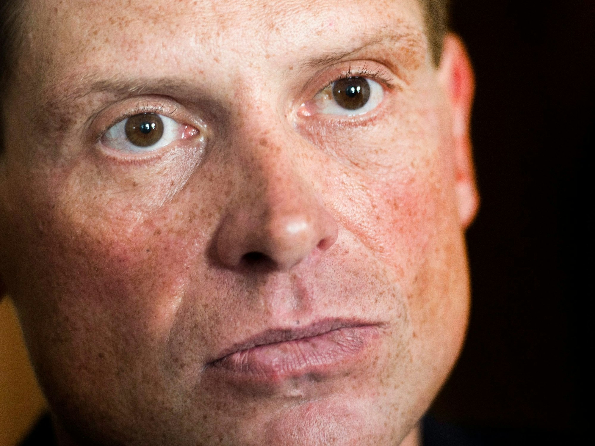 Ex-Radsportler Jan Ullrich ist bei seiner Gerichtsverhandlung im Rathaus von Weinfelden sichtlich angespannt.