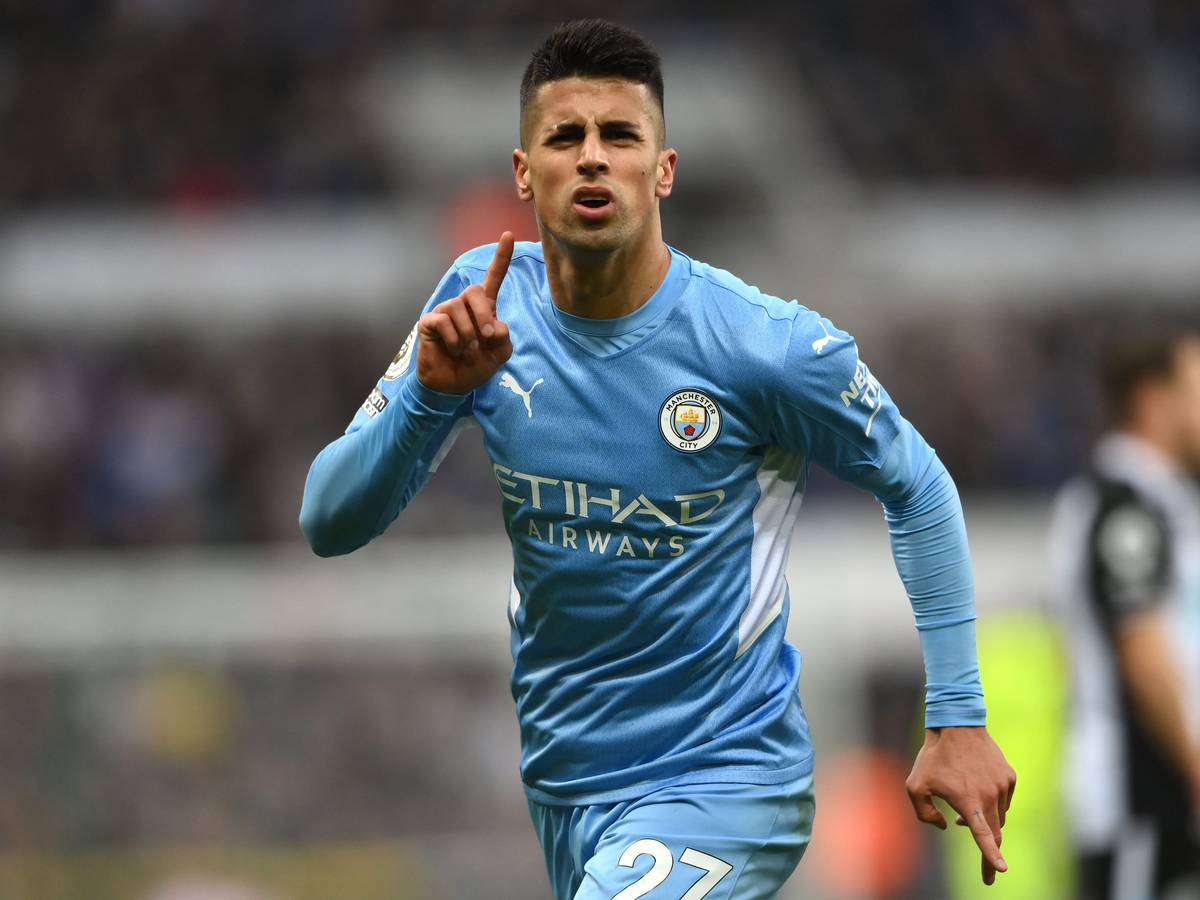 ManCity-Verteidiger João Cancelo jubelt nach seinem Treffer gegen Newcastle United.