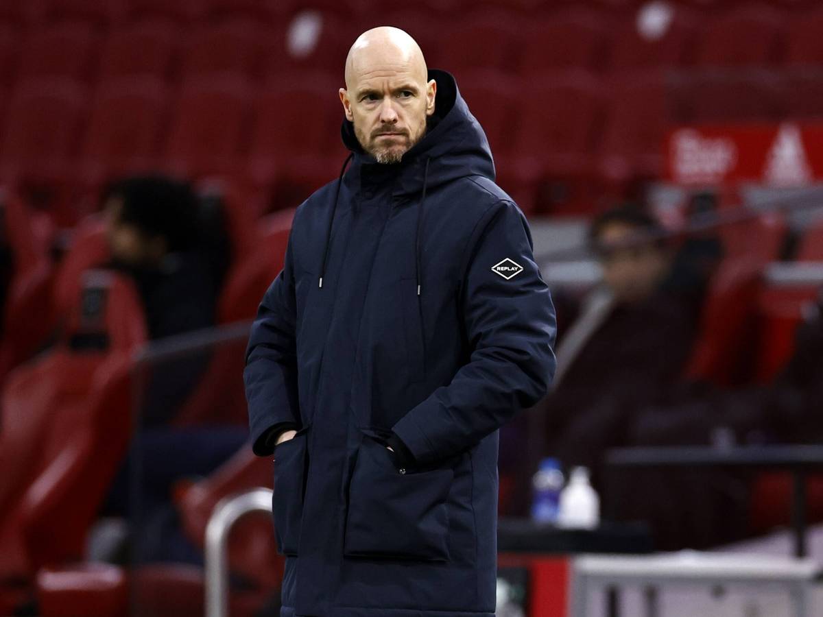 Erik ten Haag an der Seitenlinie für seinen derzeitigen Klub Ajax Amsterdam