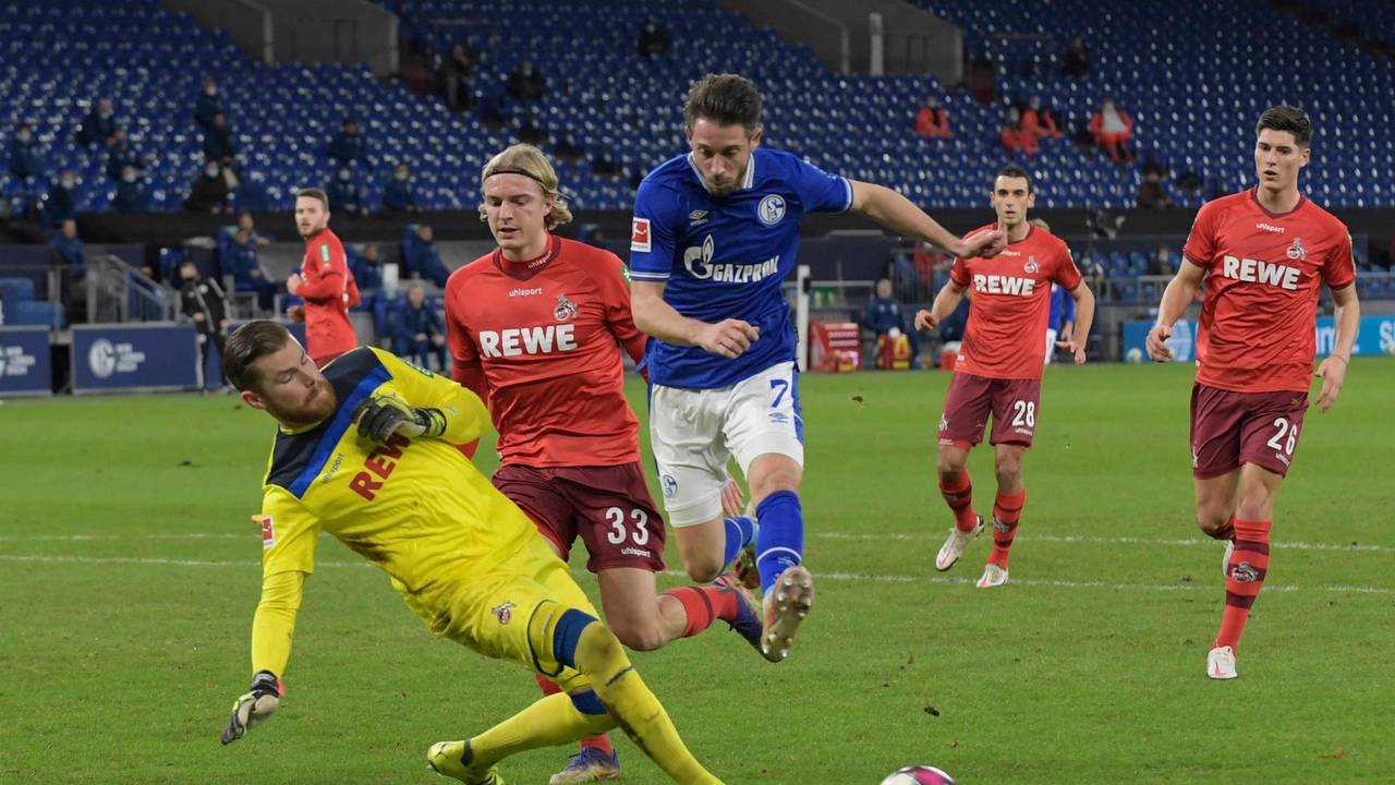 Mark Uth, Timo Horn und Sebastiaan Bornauw bei FC Schalke 04 gegen 1. FC Köln