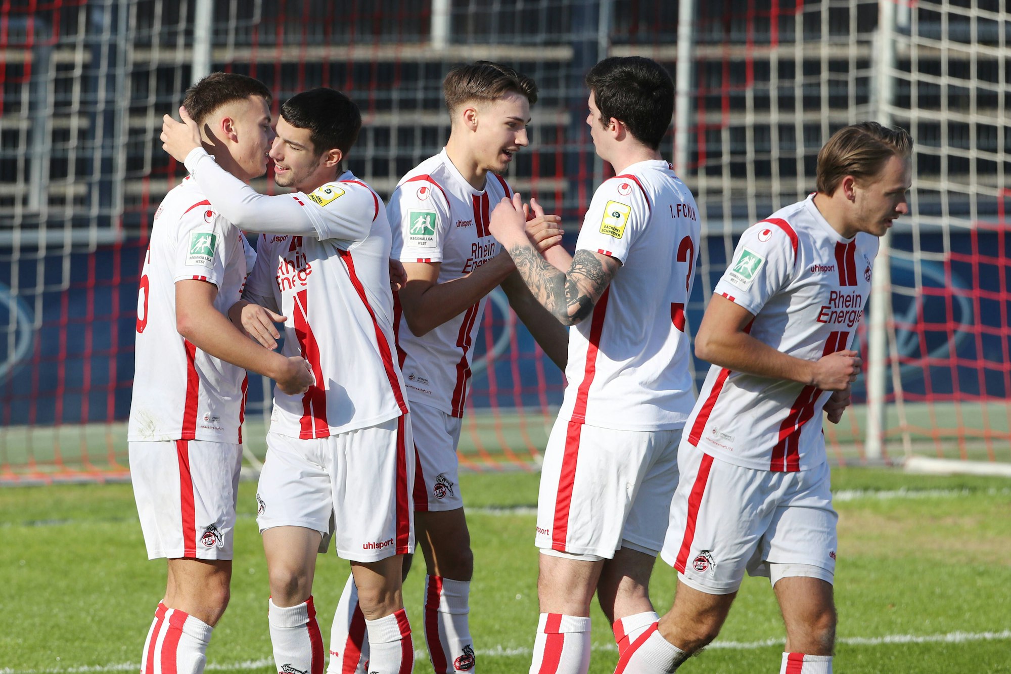 Robert Voloder (2.v.l.) wird vom 1. FC Köln zu NK Maribor in Slowenien verliehen.