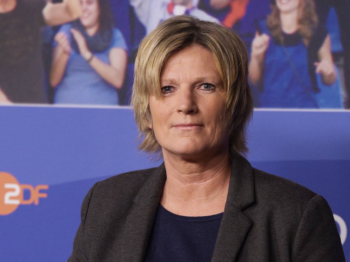 Die ZDF-Sportreporterin Claudia Neumann bei einer Pressekonferenz im April 2016.