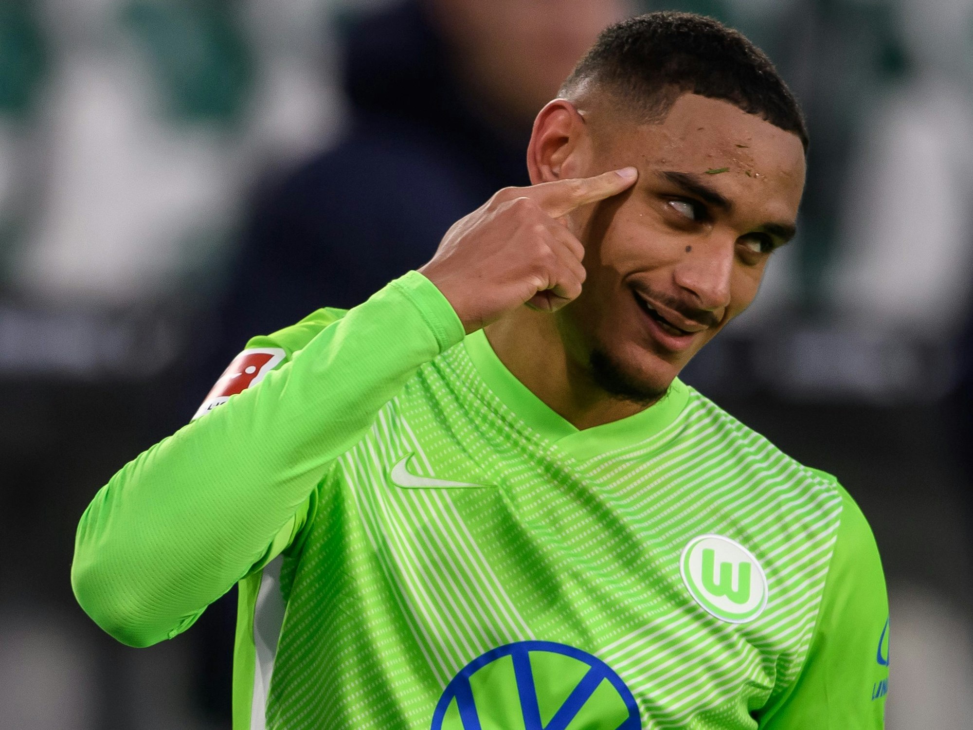 Maxence Lacroix steht beim VfL Wolfsburg zum Verkauf. Hier ist er am 27. Februar 2021 gegen Hertha BSC im Einsatz.