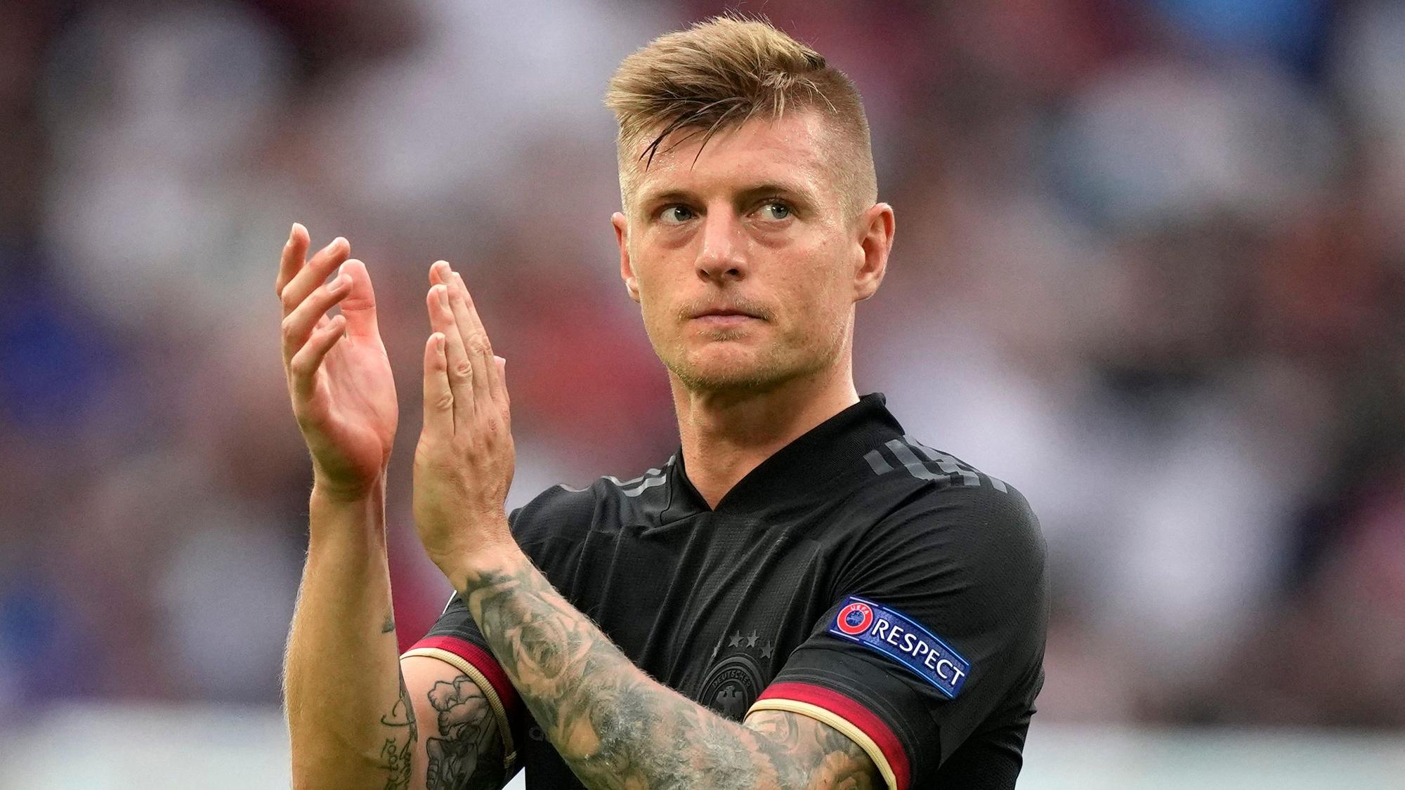 Toni Kroos am 29. Juni 2021 beim Spiel Deutschland – England bei der Europameisterschaft 2021.