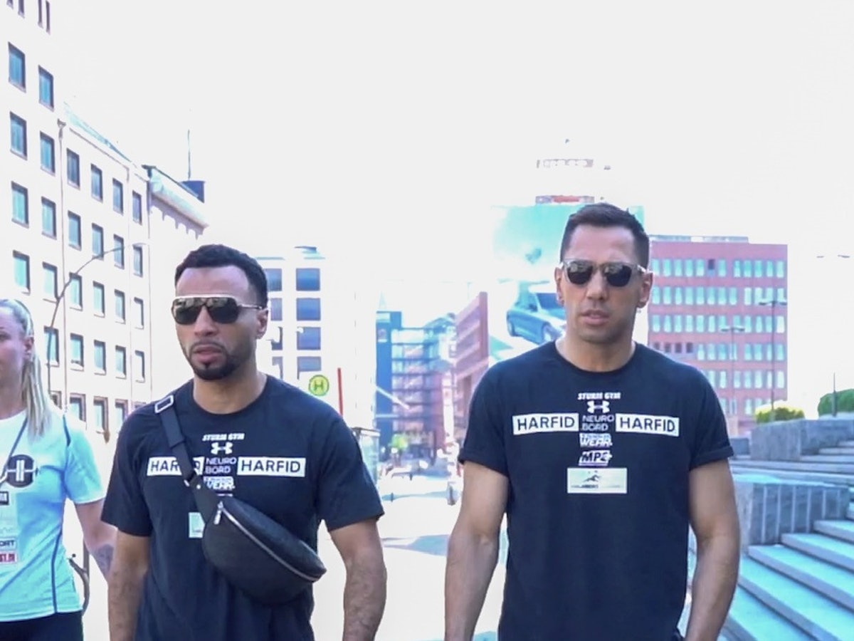 Maurice Weber und Felix Sturm unterwegs in der City privat.