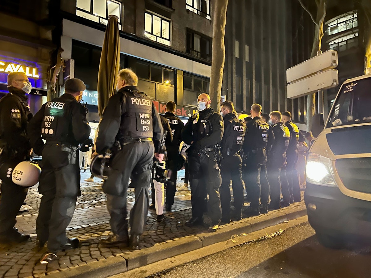 Großeinsatz der Polizei NRW und dem Kölner Ordnungsamt auf dem Hohenzollernring