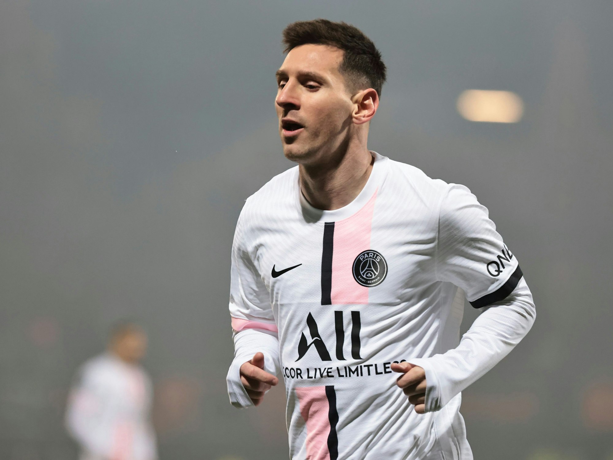 Lionel Messi im Trikot von Paris St. Germain.