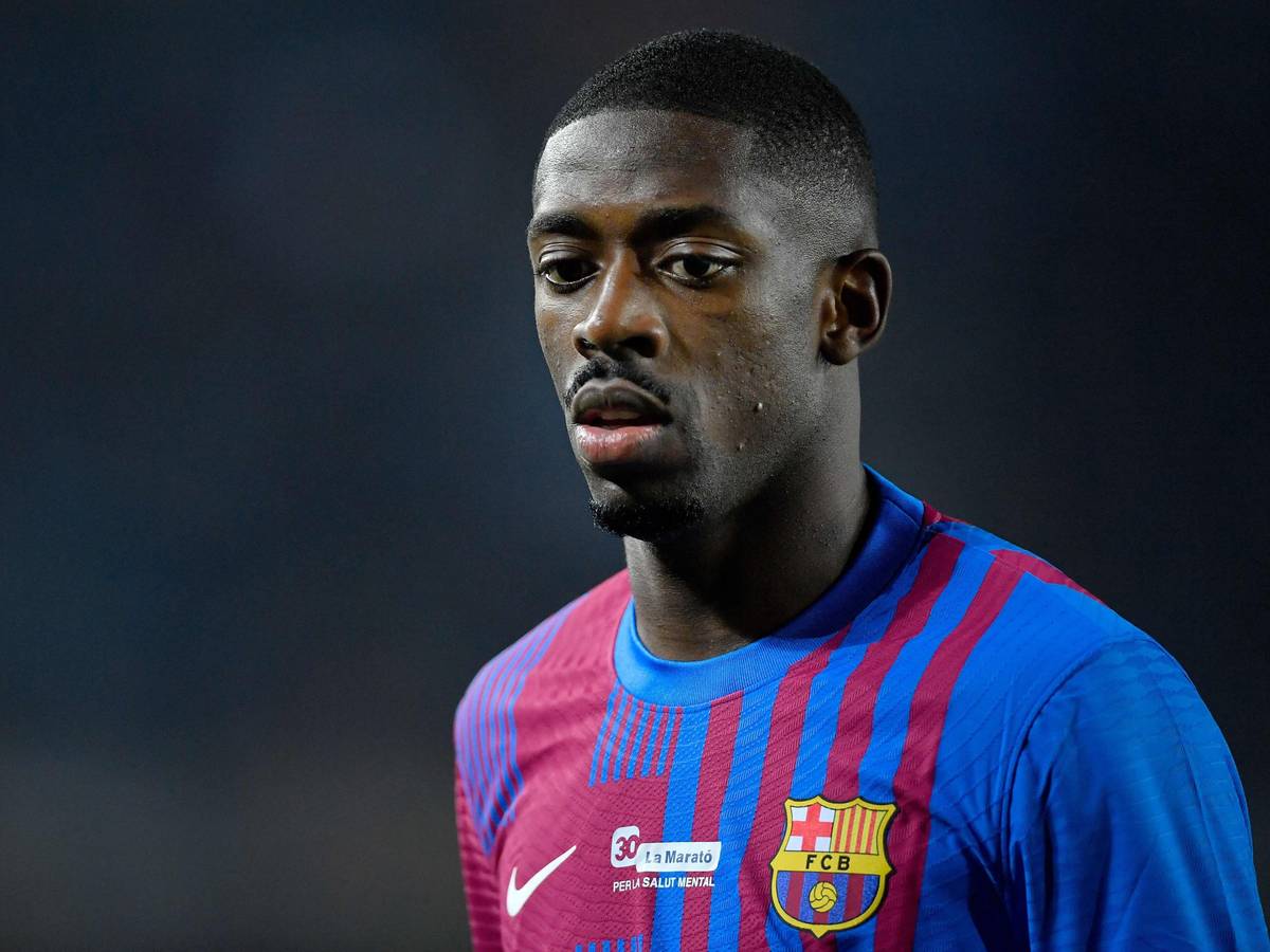Ousmane Dembélé geht im Spiel des FC Barcelona über den Platz.