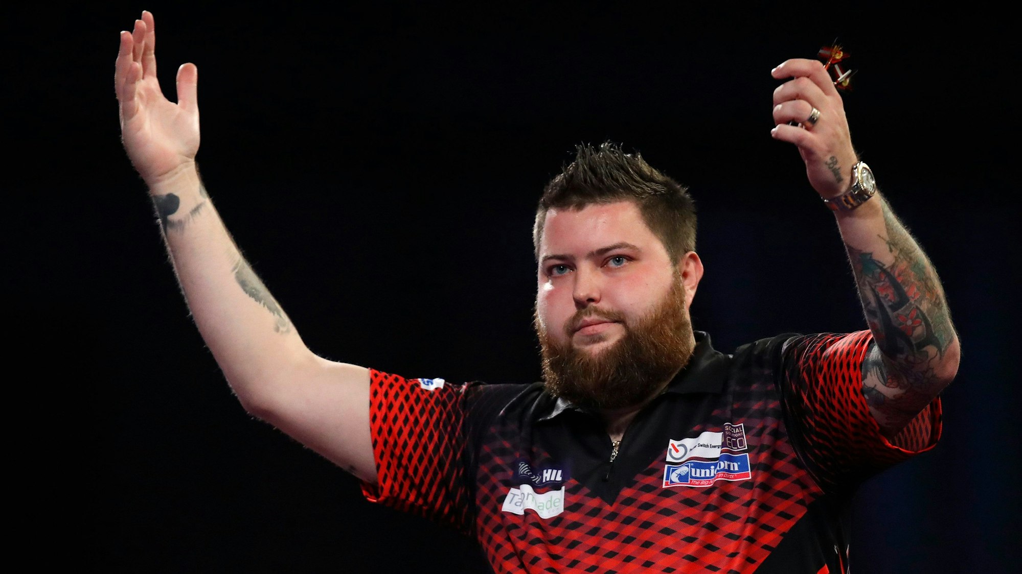 Michael Smith aus England reagiert im WM-Finale.