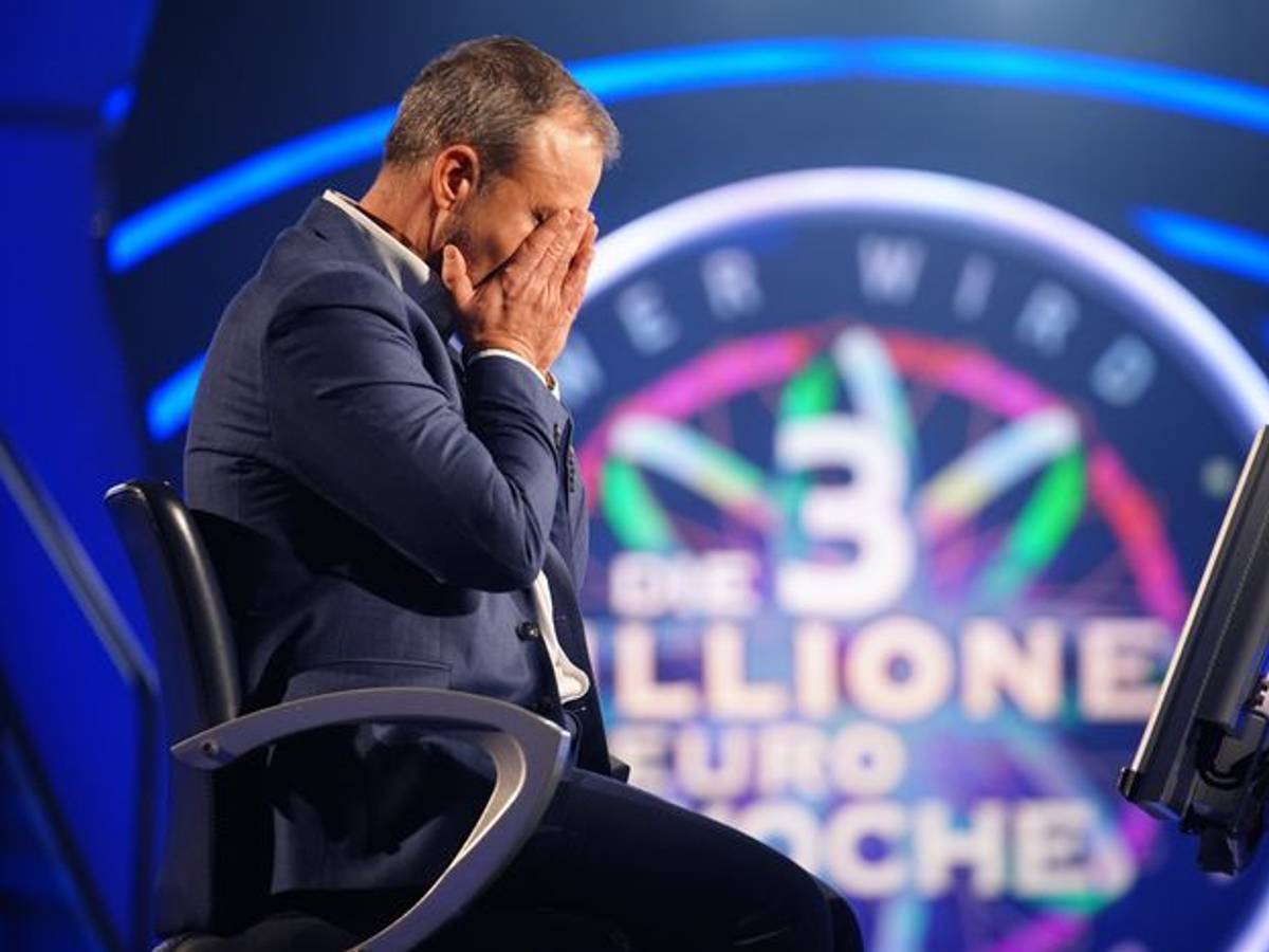 Kandidat Pedro Rodriguez Sanchez am Montagabend (3. Januar 2022) bei „Wer wird Millionär?“