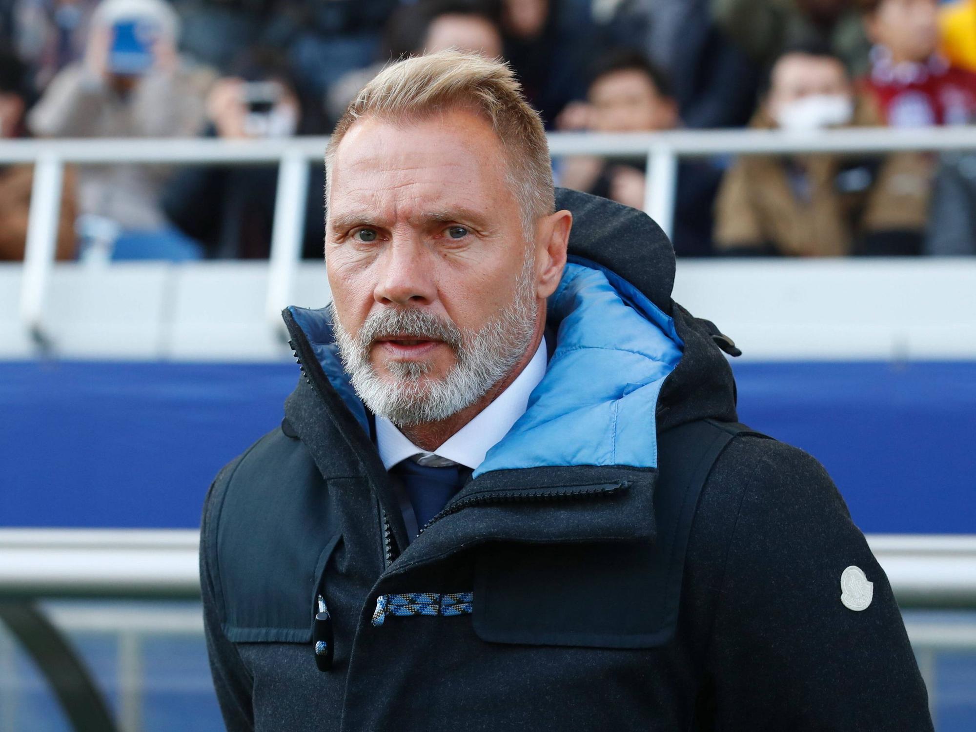Thorsten Fink als Trainer von Vissel Kobe.