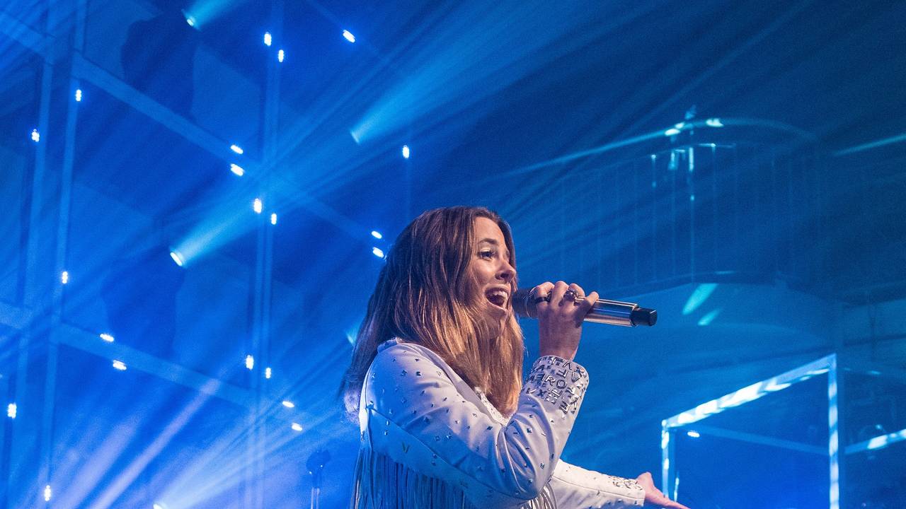 Vanessa Mai, Sängerin, tritt im Gruenspan im Rahmen ihrer Teaser Show-Tour für ihr neues Album "Für immer" auf.