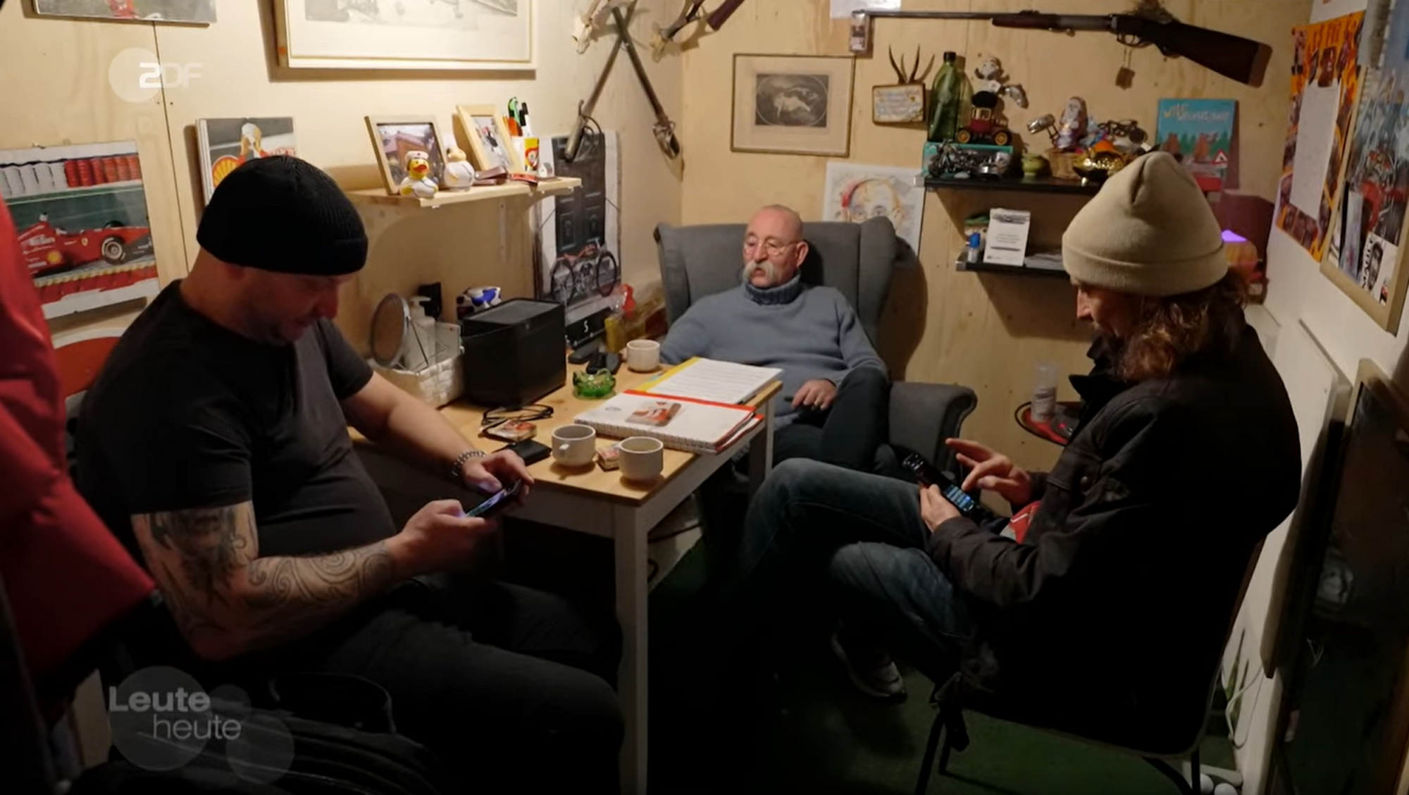 Der Screenshot zeigt Horst Lichter in seinem Büro. Er stammt aus der ZDF-Doku „Von Herzen – der Mensch Horst Lichter“.