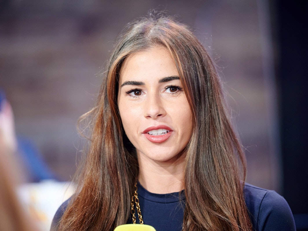 Die Sängerin Sarah Engels steht beim 25. RTL Spendenmarathon im Studio. (zu dpa: «Schwangere Sarah Engels bricht sich Hand im Wellness-Urlaub») +++ dpa-Bildfunk +++