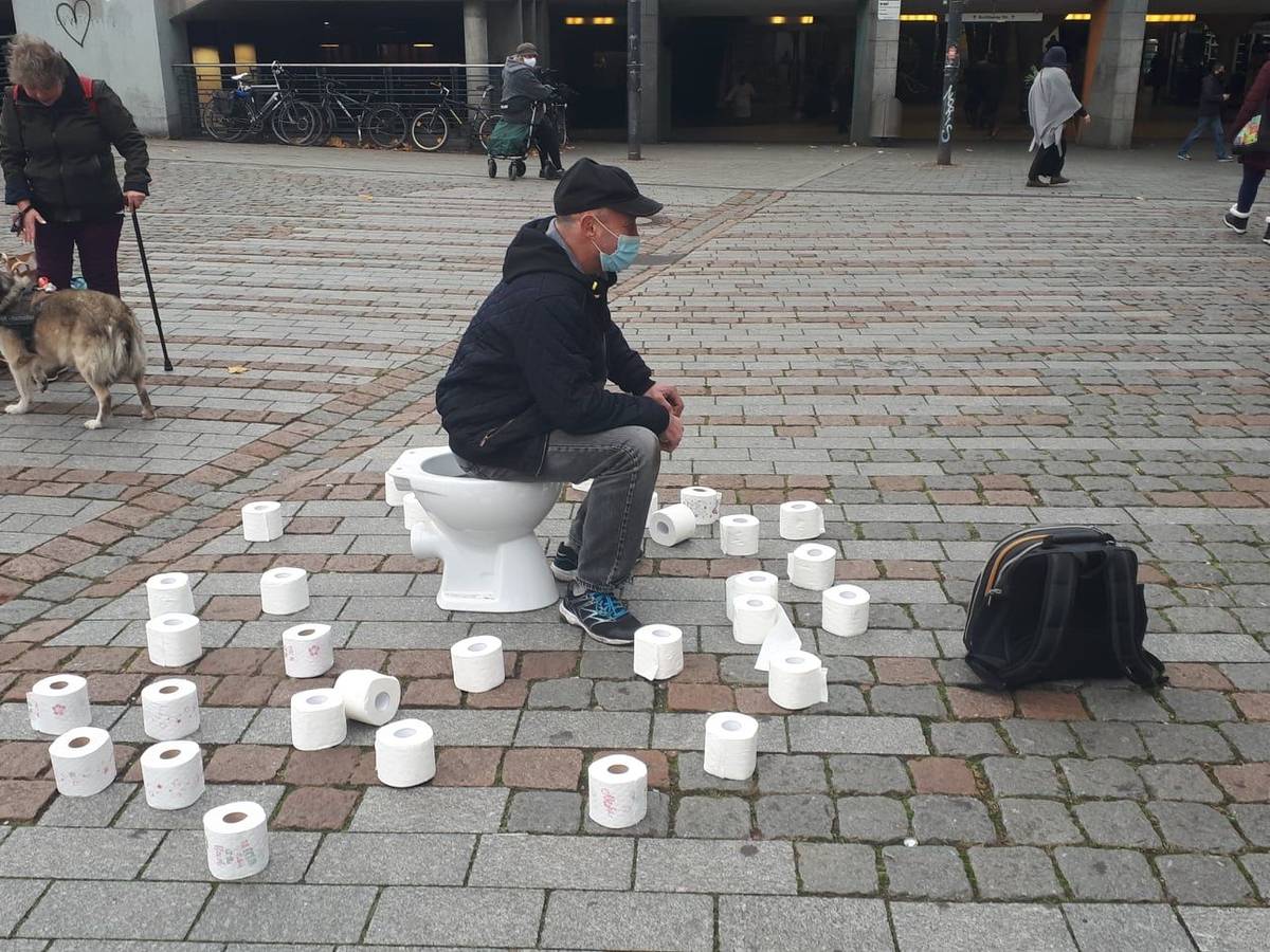 Klo-Protest auf dem Wiener Platz