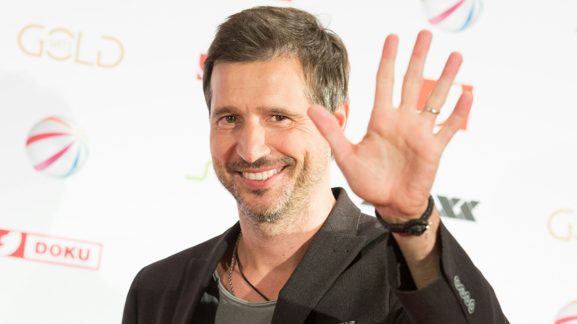 ARCHIV - Der Journalist Andreas Türck kommt am 13.07.2016 in Hamburg zur Jahresprogrammpräsentation des Medienunternehmens ProSiebenSat.1. (zu dpa «Andreas Türck verlässt Kabel eins» vom 24.11.2016) Foto: Daniel Reinhardt/dpa +++ dpa-Bildfunk +++