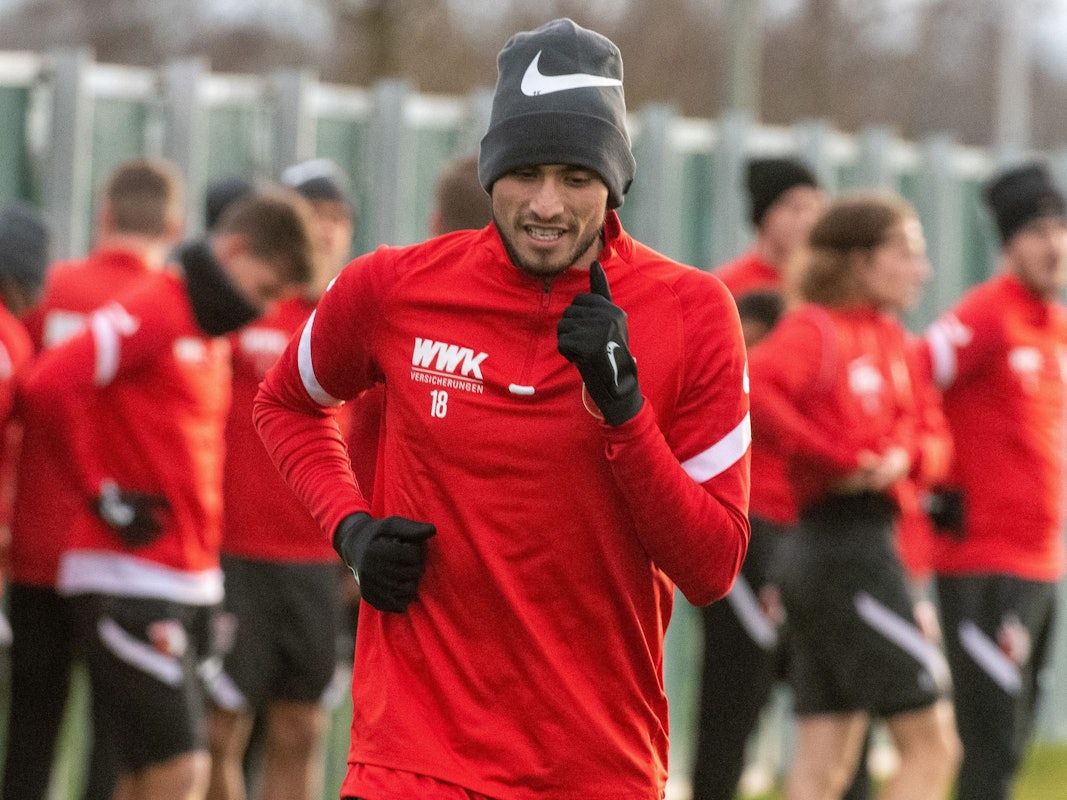 Ricardo Pepi läuft über den Trainingsplatz des FC Augsburg.