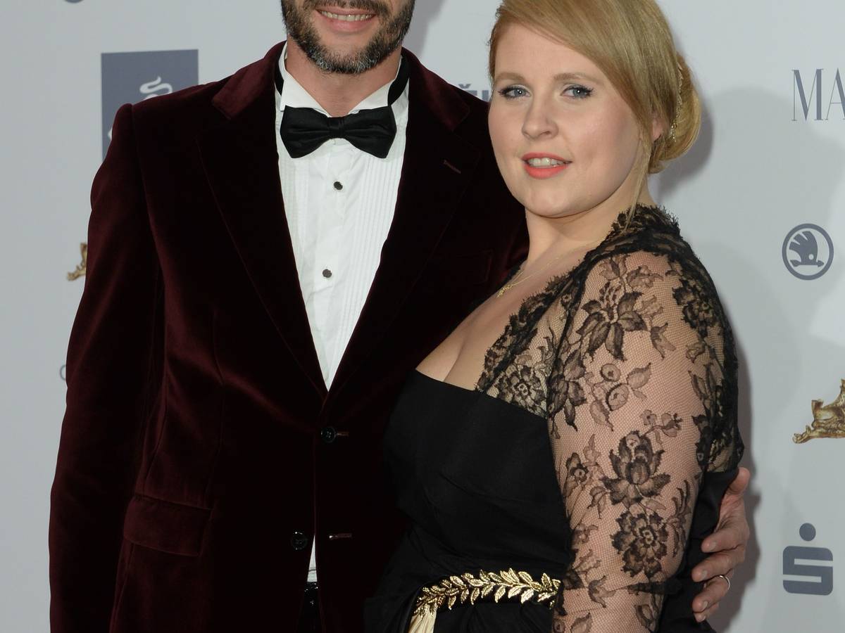 Maite Kelly kommt mit Ehemann Florent Raimond am 05.09.2015 in Berlin zur Verleihung des Medienpreises «Goldene Henne».