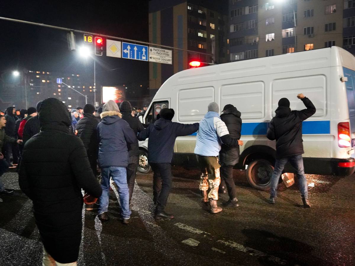 Proteste in Kasachstan: Es sind sogar Menschen geköpft worden - und alles nur, weil die Energie-Preise steigen. Unser Bild entstand bei den Protesten in der Stadt Almaty am 4. Januar 2022.