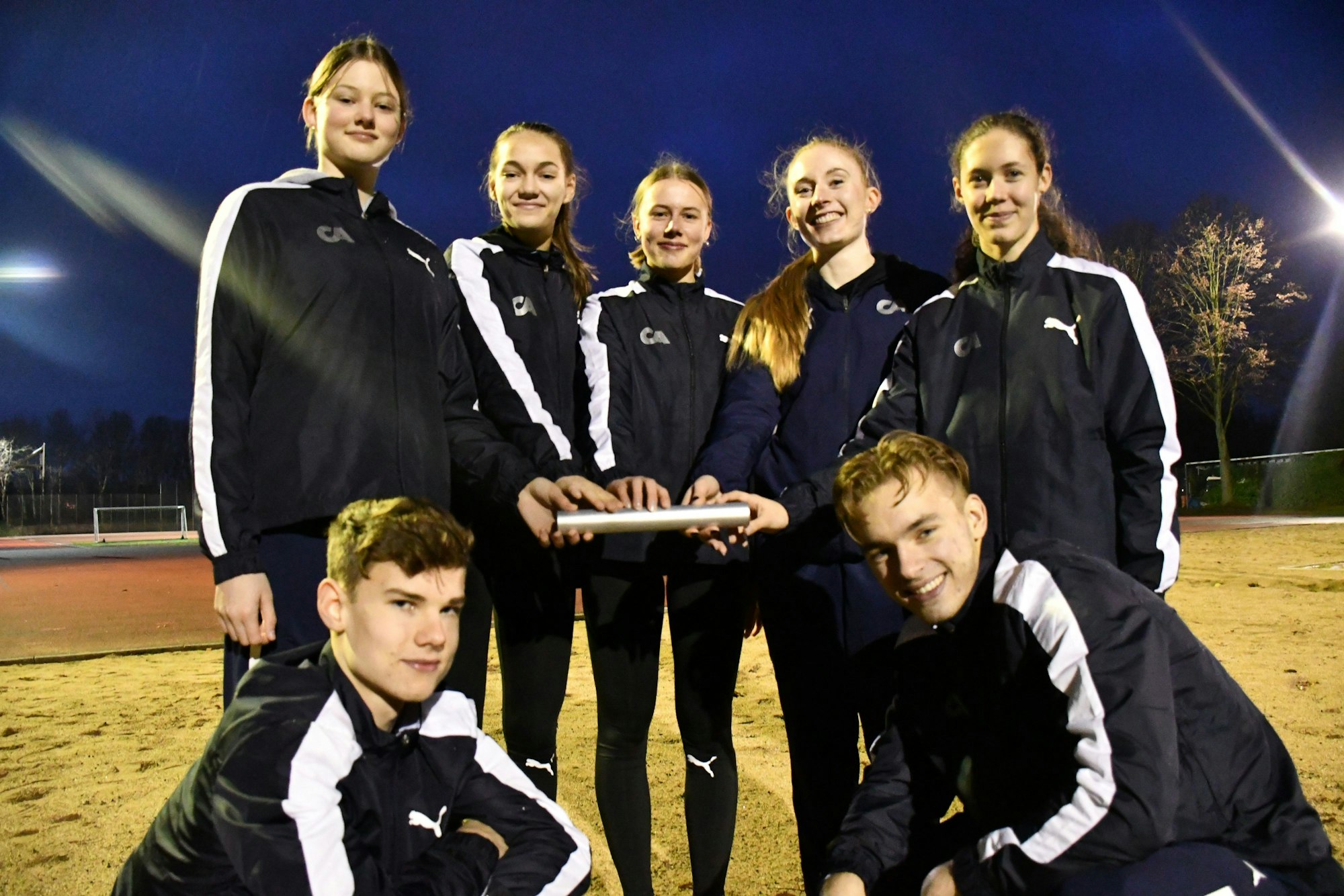 Die Nachwuchshoffnungen der Cologne Athletics mit Trainerin Vero Theill (2. v.o.r.)