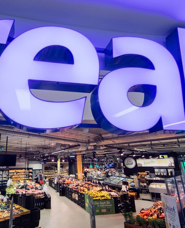 Die Supermarktkette Real verliert immer mehr Filialen: Jetzt werden noch neun große Standorte dicht gemacht. Der Blick in einen Real-Markt wurde am 11. Februar 2020 aufgenommen.