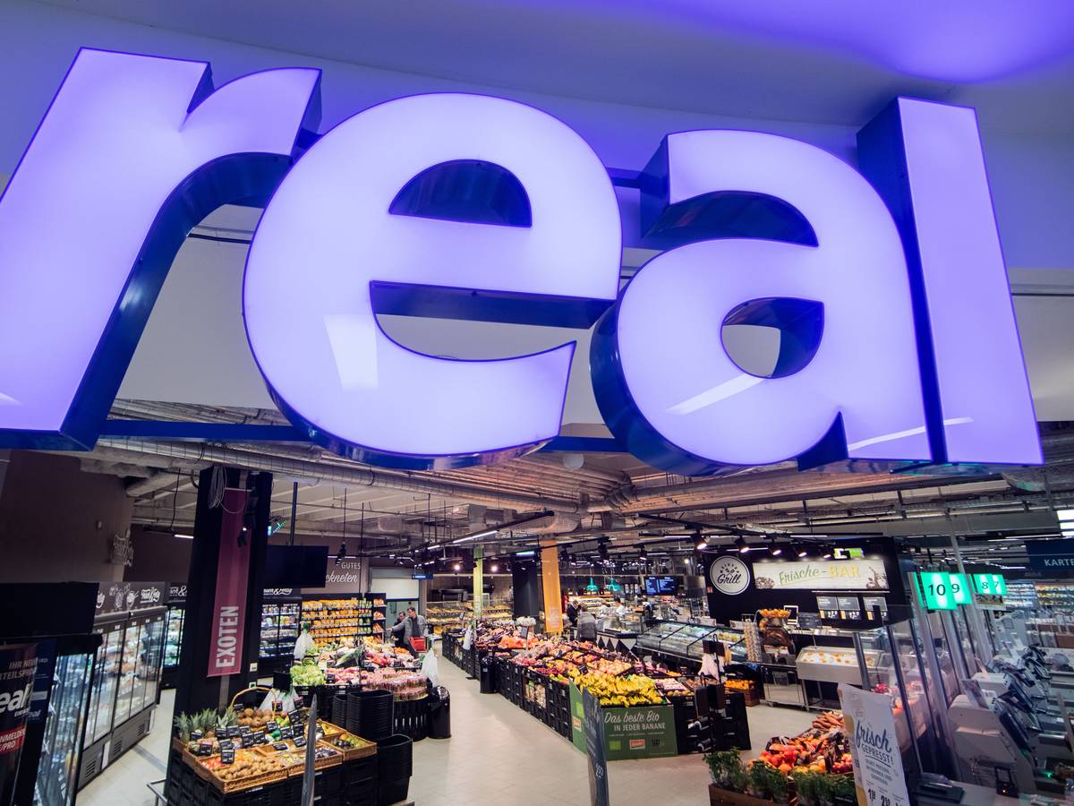 Die Supermarktkette Real verliert immer mehr Filialen: Jetzt werden noch neun große Standorte dicht gemacht. Der Blick in einen Real-Markt wurde am 11. Februar 2020 aufgenommen.