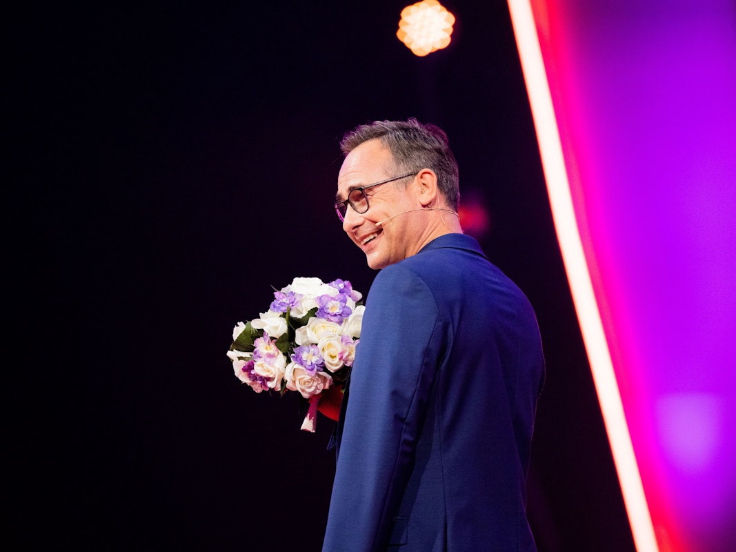 So sah Matthias Opdenhövel noch im Oktober bei „The Masked Singer“ aus. In der neuen Show „The Masked Dancer“ zeigte sich der Moderator ganz schön verändert.