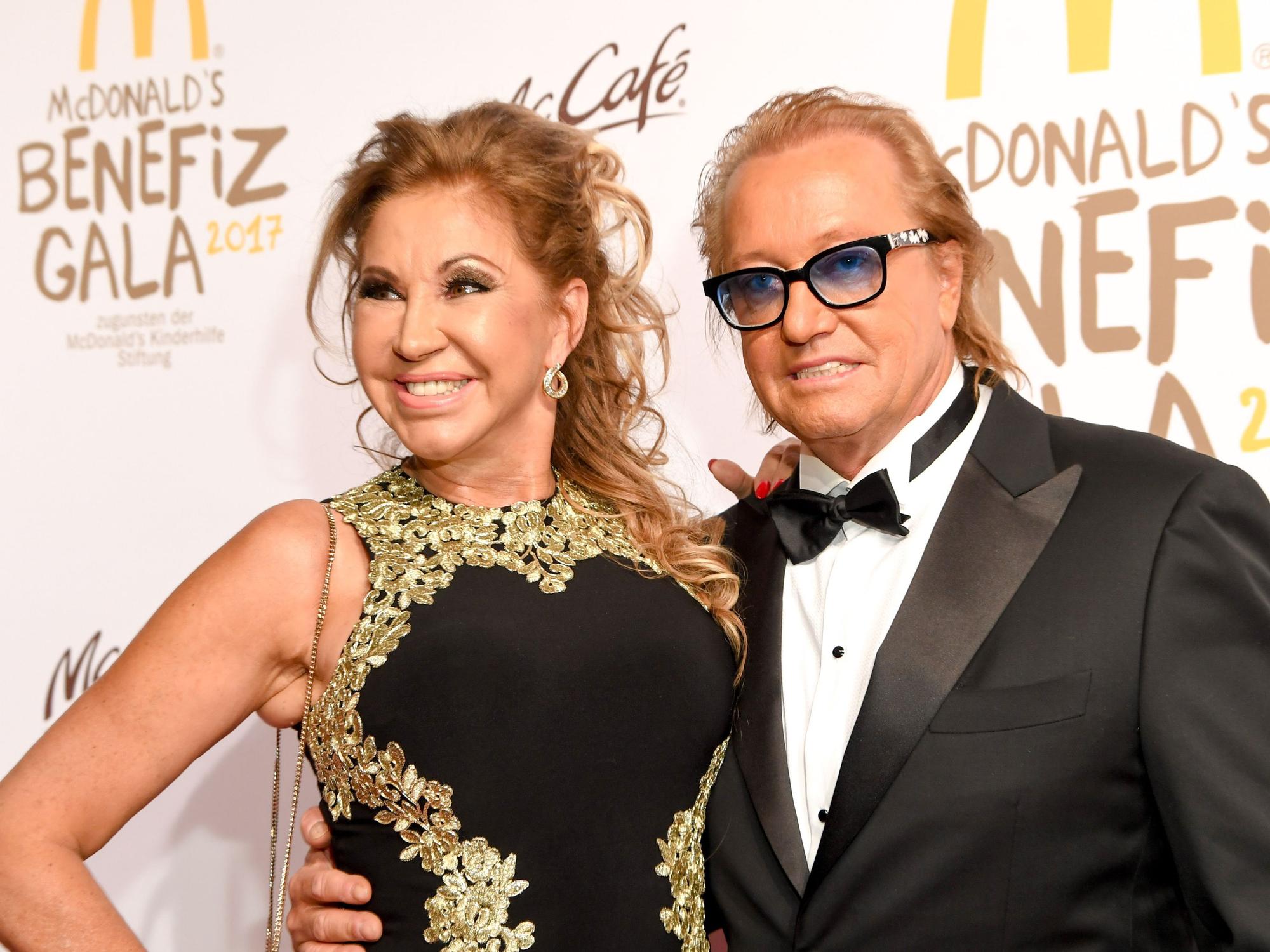 Robert und Carmen Geiss („Die Geissens“) kommen am 10.11.2017 in München (Bayern) zur Benefizgala zugunsten der McDonald's Kinderhilfe.