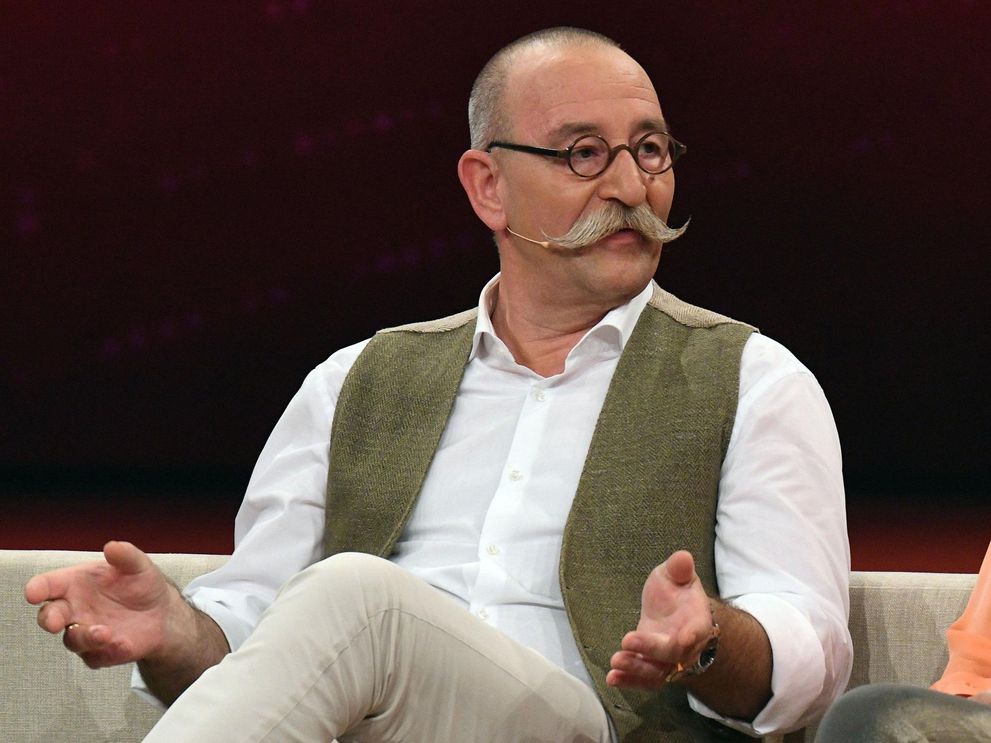 Der Koch Horst Lichter spricht bei einer Aufzeichnung der ZDF-Fernsehshow „Wir lieben Fernsehen“.