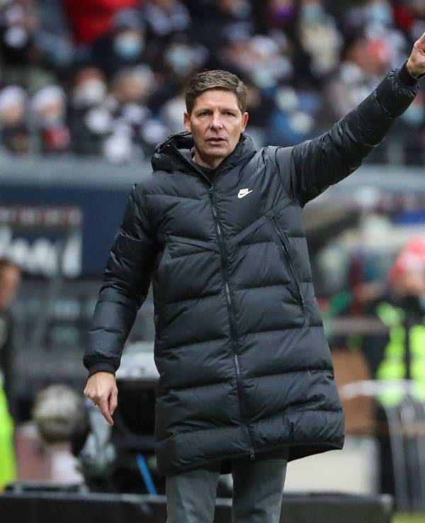 Oliver Glasner trainiert Eintracht Frankfurt gegen den FSV Mainz 05.