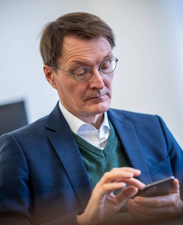 Karl Lauterbachs Forderungen kommen nicht überall gut an. Er sieht die Gastronomie als Problembereich in Bezug auf Corona.