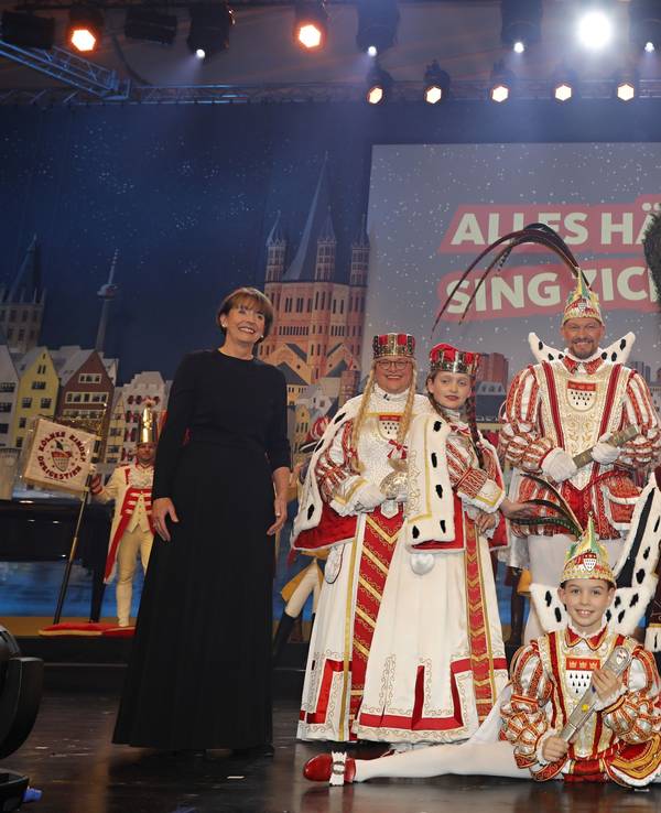 Das große und kleine Kölner Dreigestirn mit Henriette Reker und Christoph Kuckelkorn.