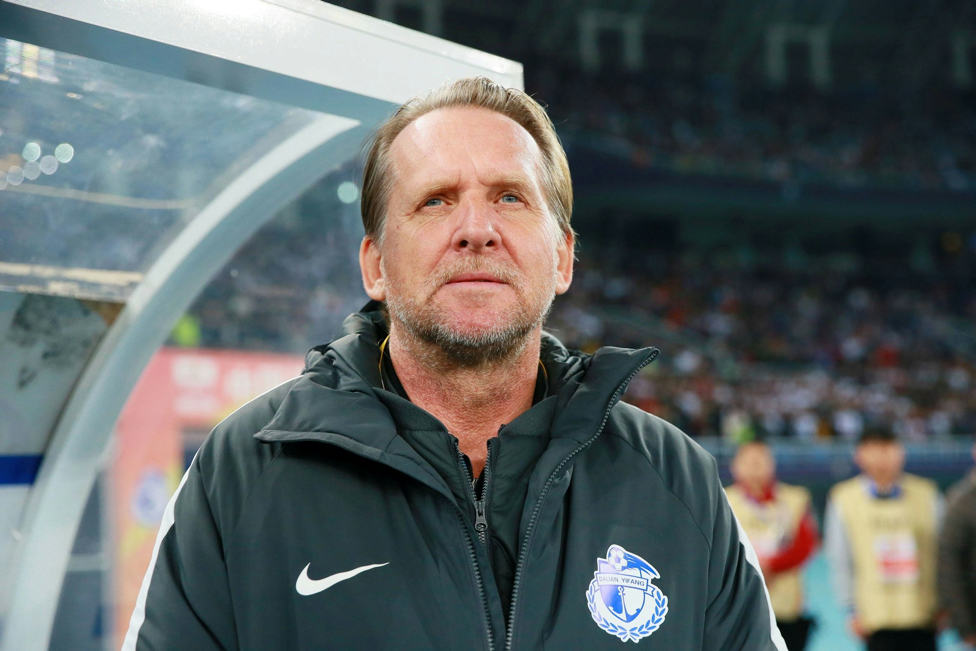 Bernd Schuster als Trainer von Dalian Yifang.