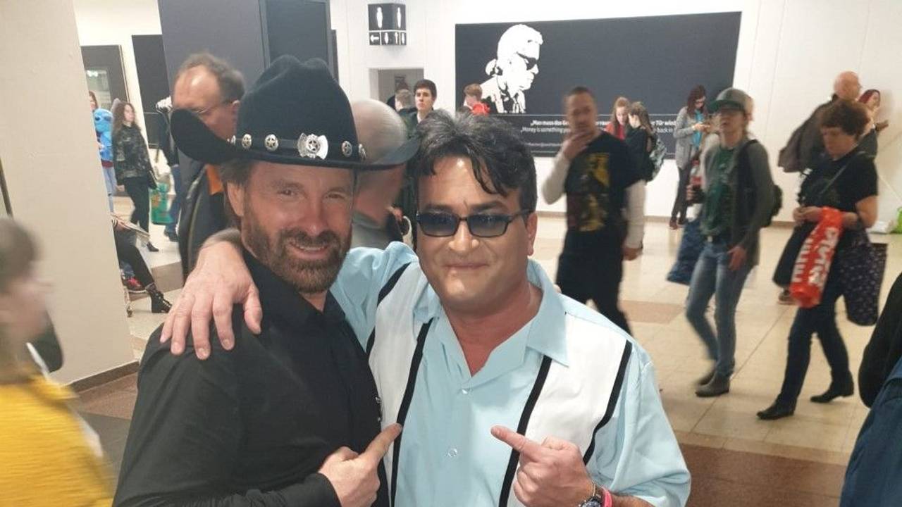 Pedro Martinez als Charlie Sheen und ein Chuck-Norris-Doppelgänger