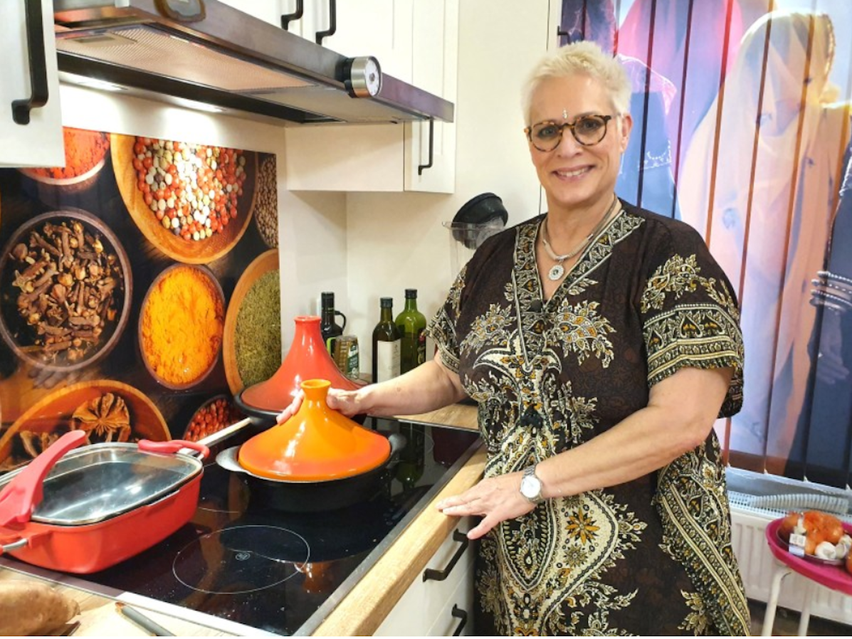 Das Bild zeigt die „Das perfekte Dinner“-Kandidatin Wera in der Sendung vom 7. Januar 2021.