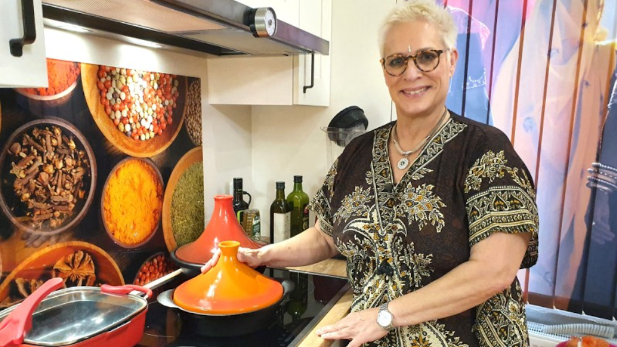 Das Bild zeigt die „Das perfekte Dinner“-Kandidatin Wera in der Sendung vom 7. Januar 2021.