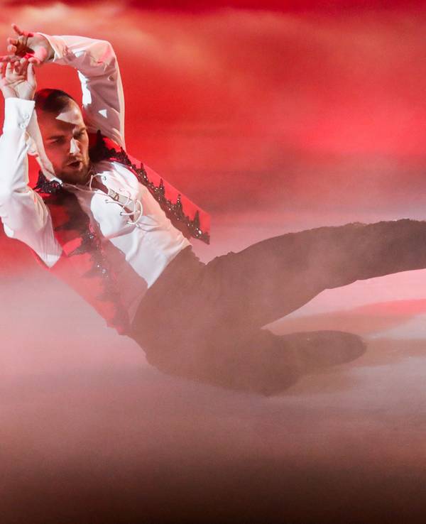 Eric Stehfest, Schauspieler (hier auf einem Archivbild von 2019 bei „Dancing on Ice“) zieht 2022 ins Dschungelcamp.