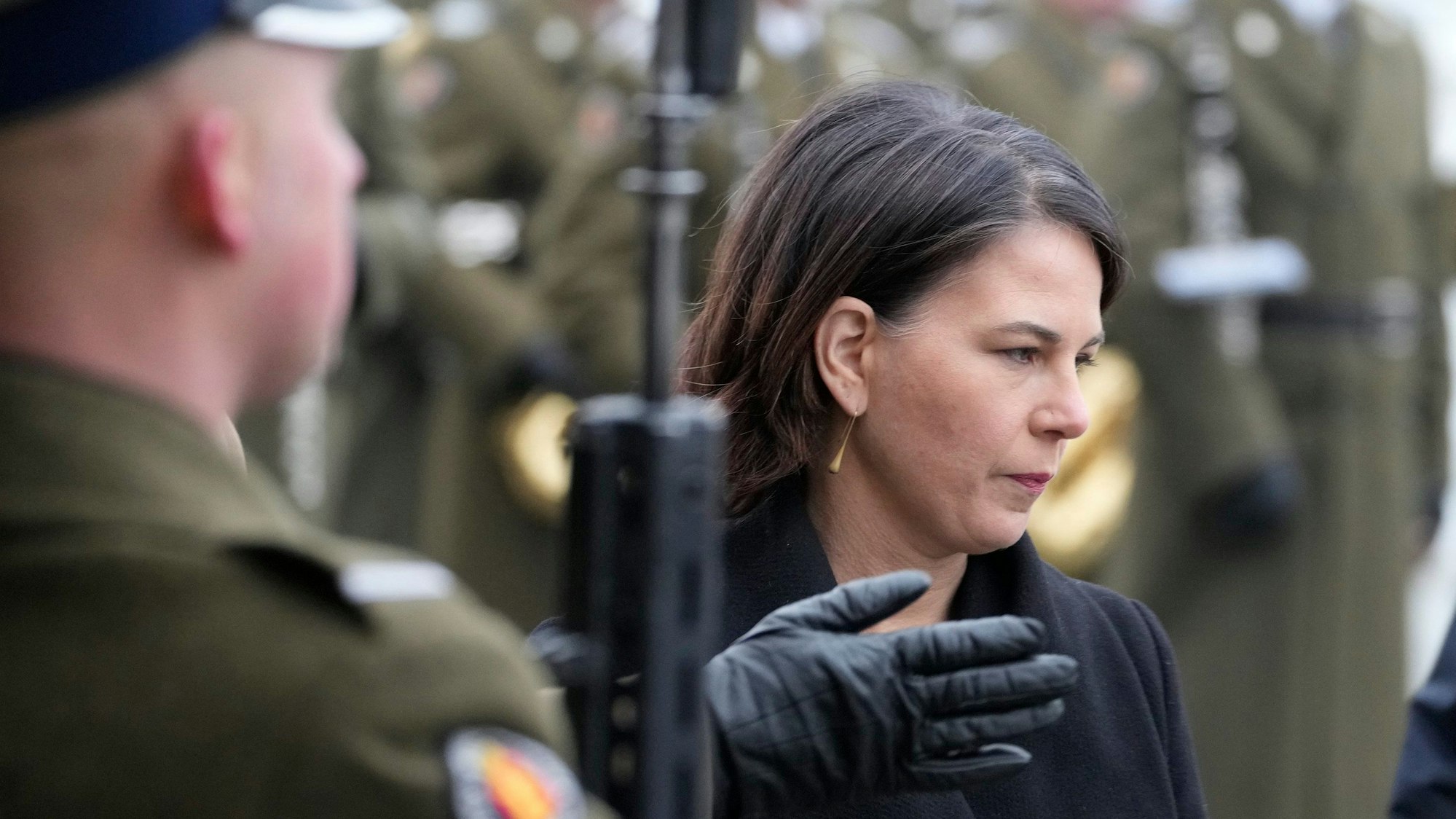 Die Krise in der Ukraine ist eine riesige Herausforderung für Außenministerin Annalena Baerbock (hier am 10. Dezember in Polen). Für sie ist klar: „Dialog muss auf Grundlage der Kernprinzipien der europäischen Sicherheitsordnung stattfinden.“ Man habe sich nun zu den anstehenden Dialogformaten mit Russland abgestimmt.