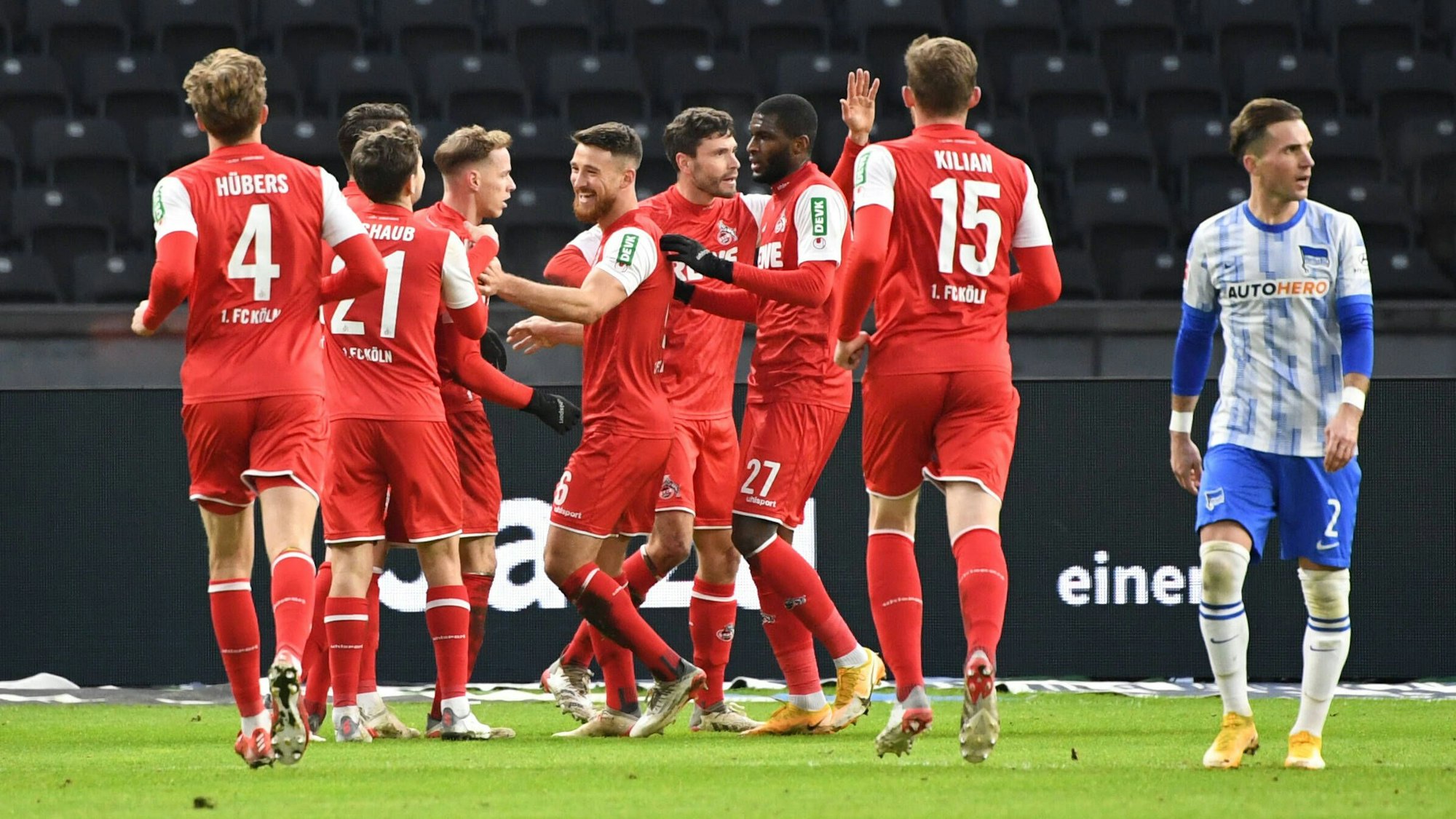 Der 1. FC Köln jubelt gegen Hertha BSC.