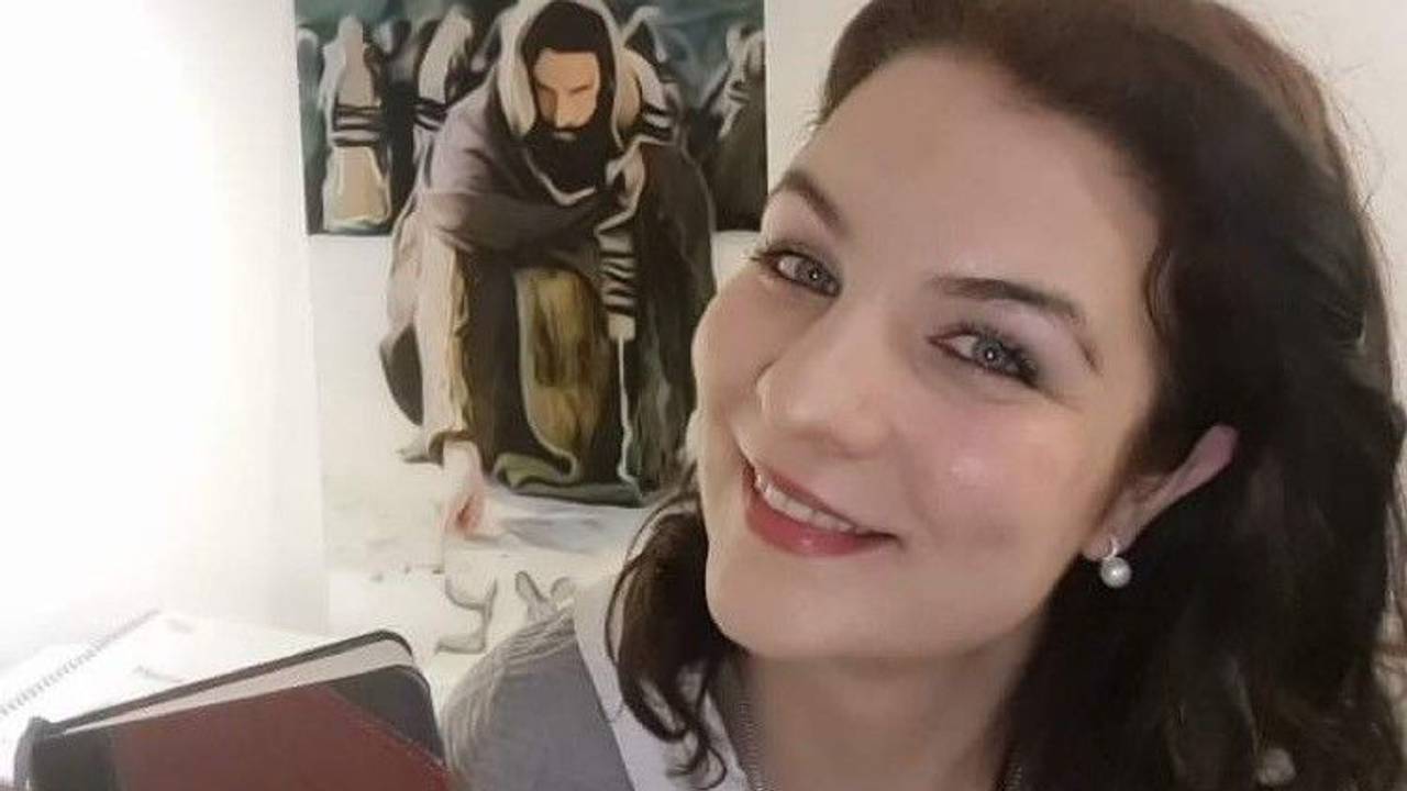 Die Kölnerin engagiert sich online für den Glauben an Jesus Christus.