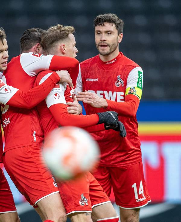 Der 1. FC Köln bejubelt Ondrej Dudas Tor gegen Hertha BSC.