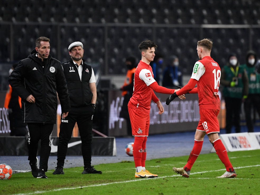Tomas Ostrak wird beim 1. FC Köln gegen Hertha BSC eingewechselt.