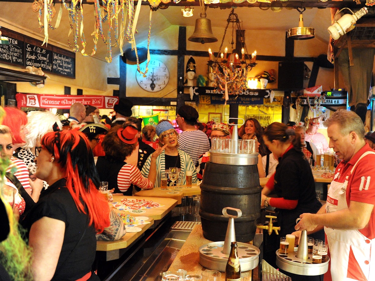 Kneipe feiert Karneval